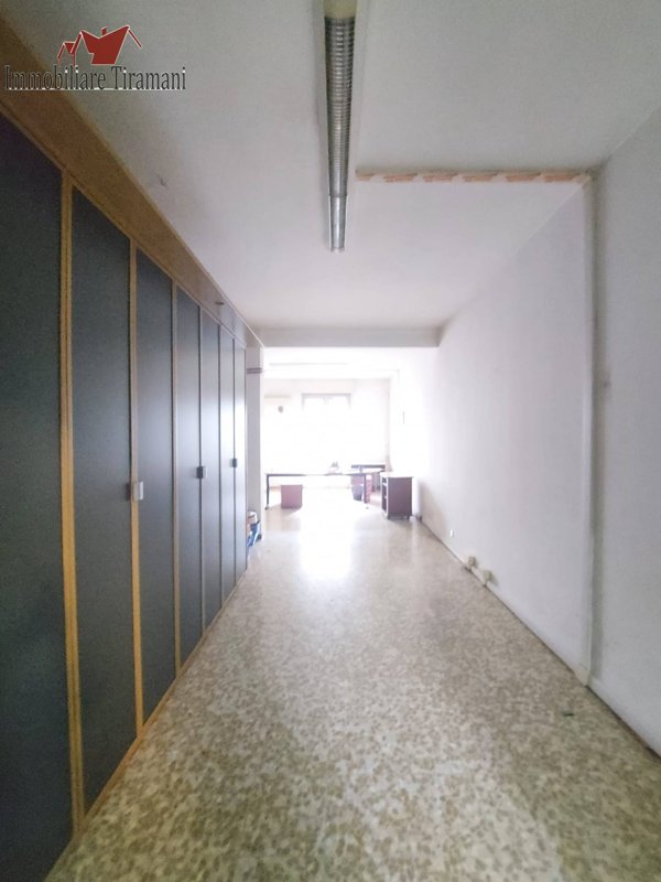 ufficio in vendita a Piacenza in zona Belvedere / Quartiere Duemila