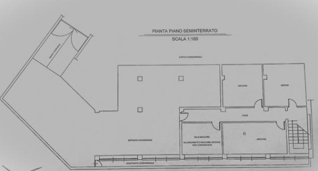 locale commerciale in vendita a Piacenza in zona Centro Storico