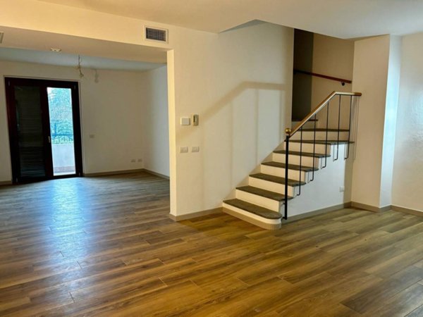 casa indipendente in vendita a Piacenza in zona Borgotrebbia