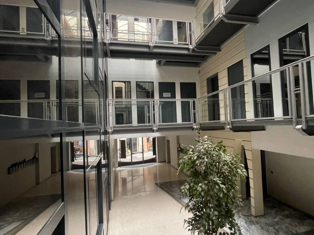 ufficio in vendita a Piacenza