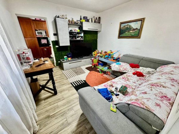 casa indipendente in vendita a Piacenza in zona Barriera Genova