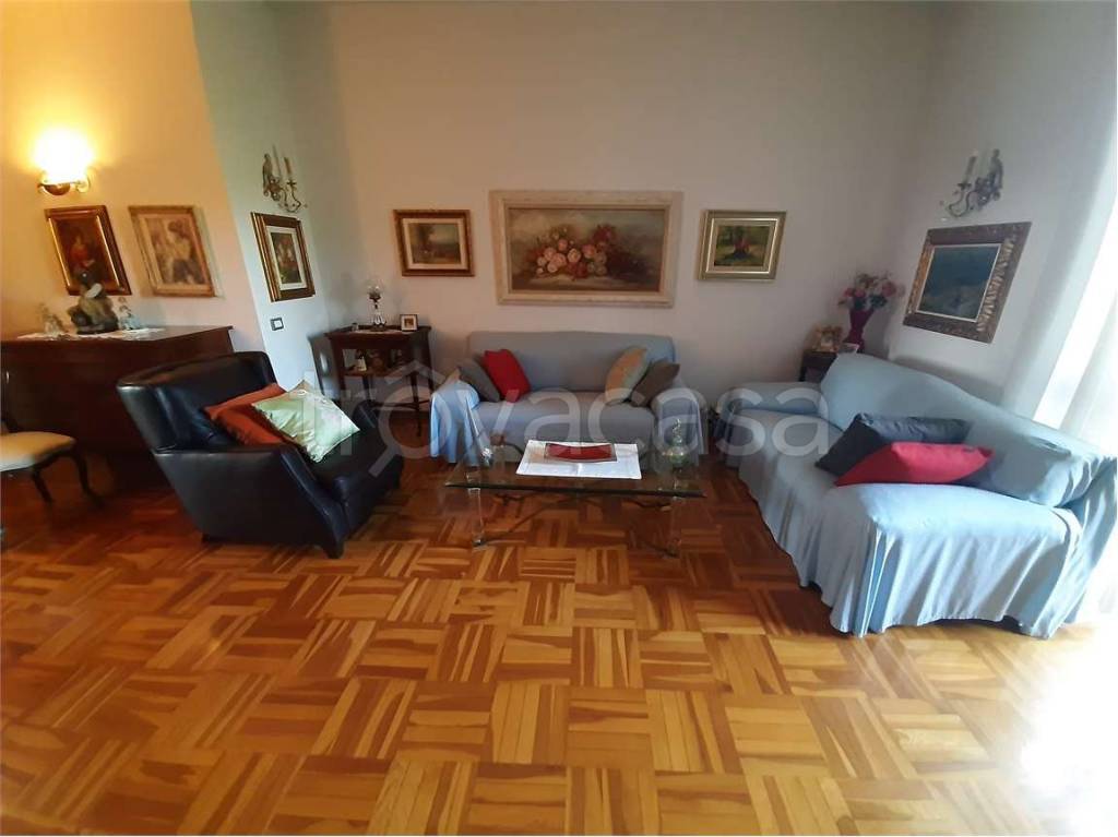 appartamento in vendita a Piacenza in zona Stadio
