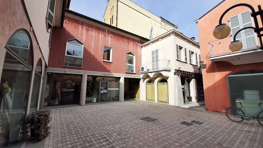 negozio in vendita a Piacenza