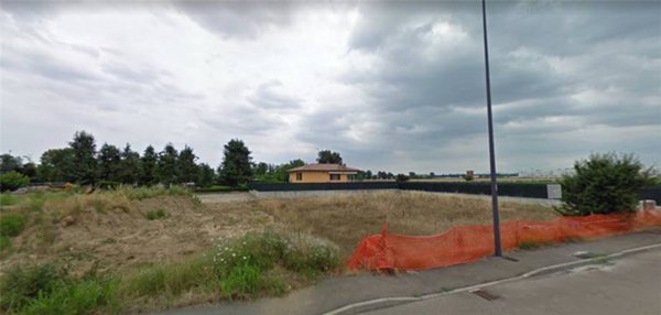 terreno edificabile in vendita a Piacenza