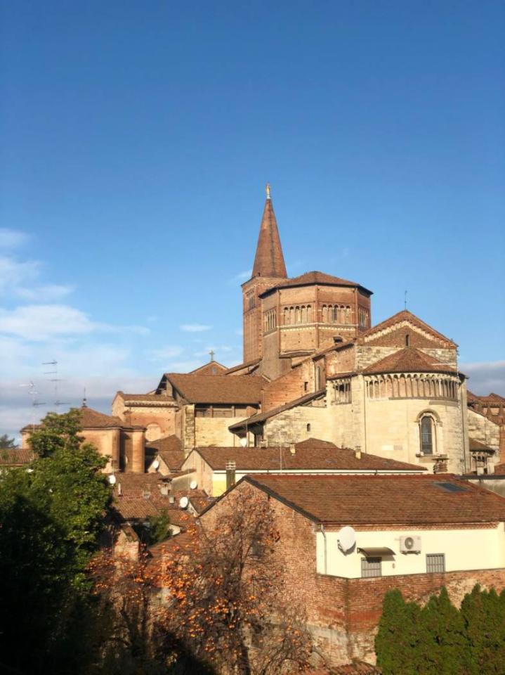 casa indipendente in vendita a Piacenza in zona Centro Storico