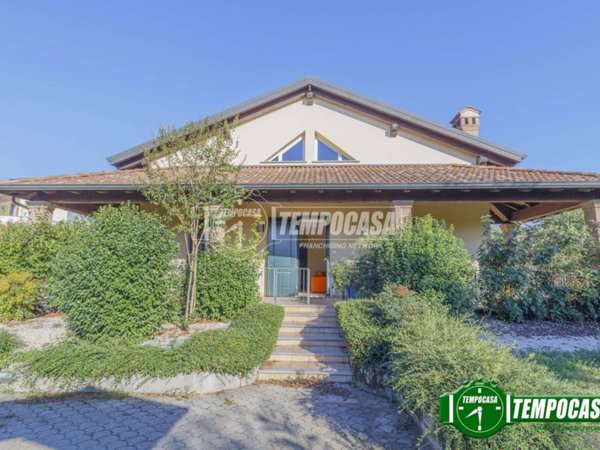 casa indipendente in vendita a Piacenza in zona Pittolo