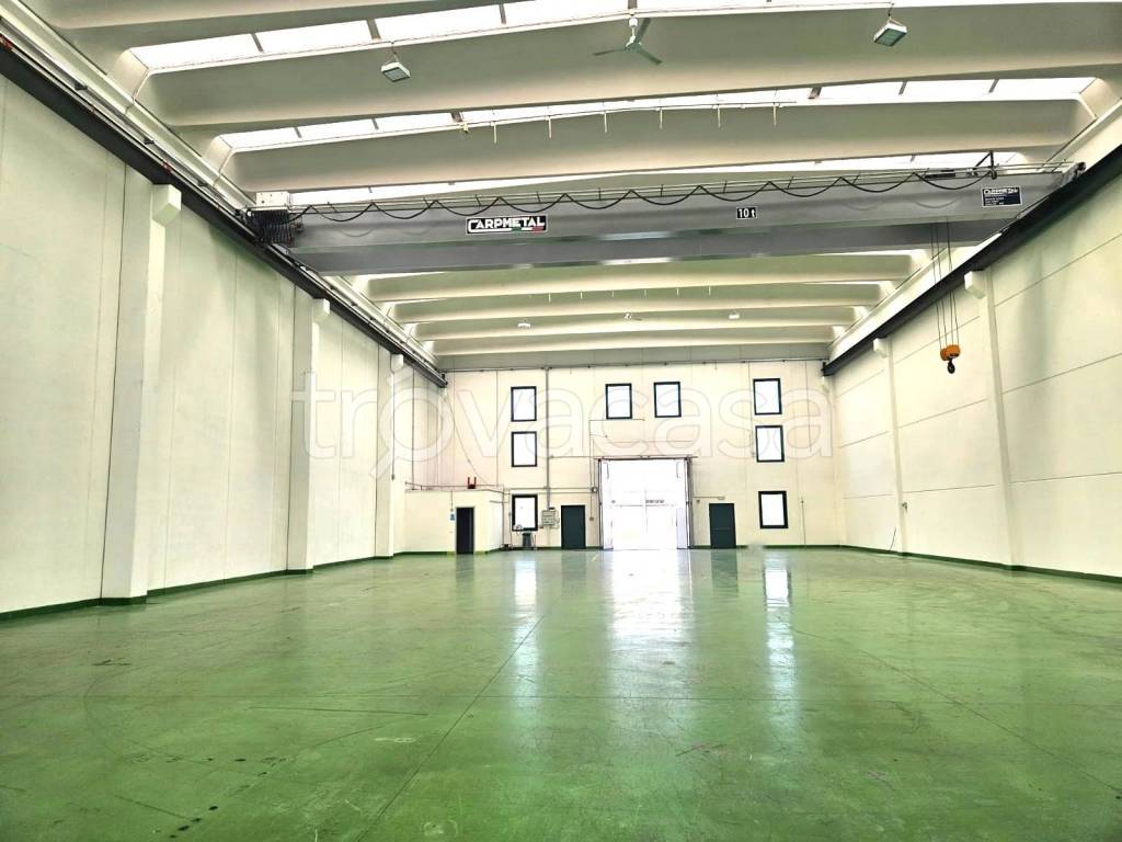 locale commerciale in vendita a Piacenza