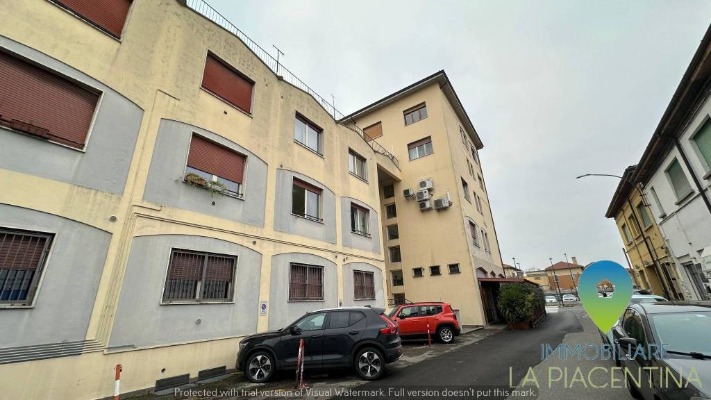 appartamento in vendita a Piacenza in zona Infrangibile