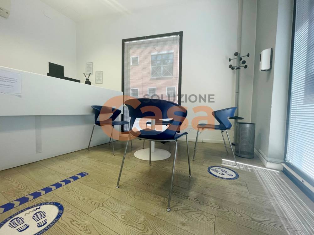 ufficio in vendita a Piacenza