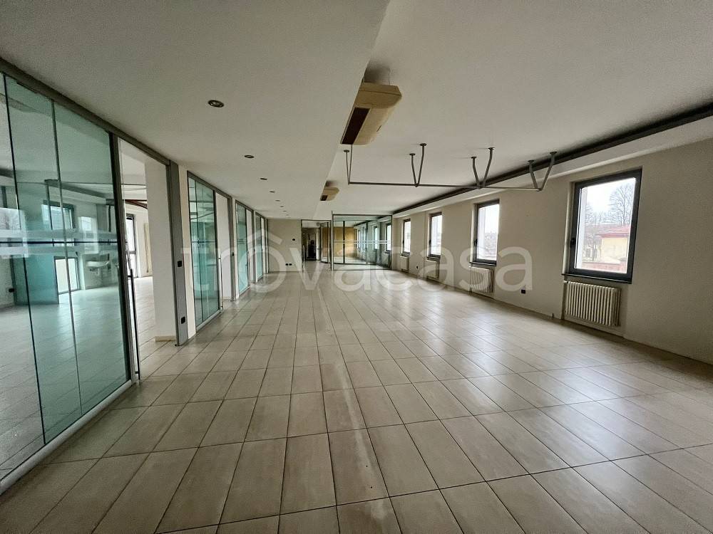ufficio in vendita a Piacenza in zona Veggioletta