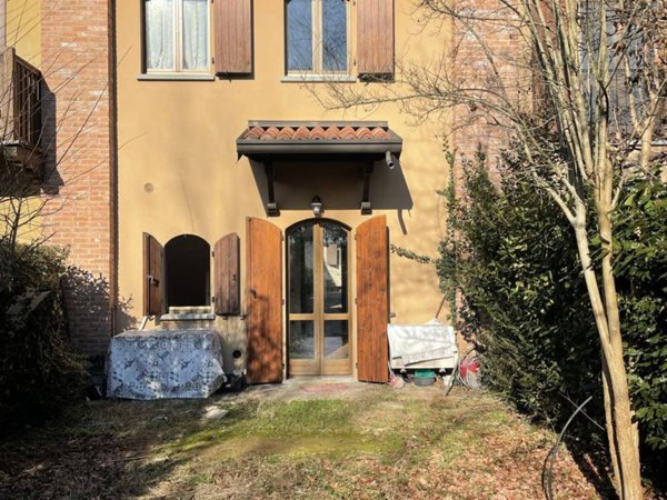 casa indipendente in vendita a Piacenza in zona Besurica
