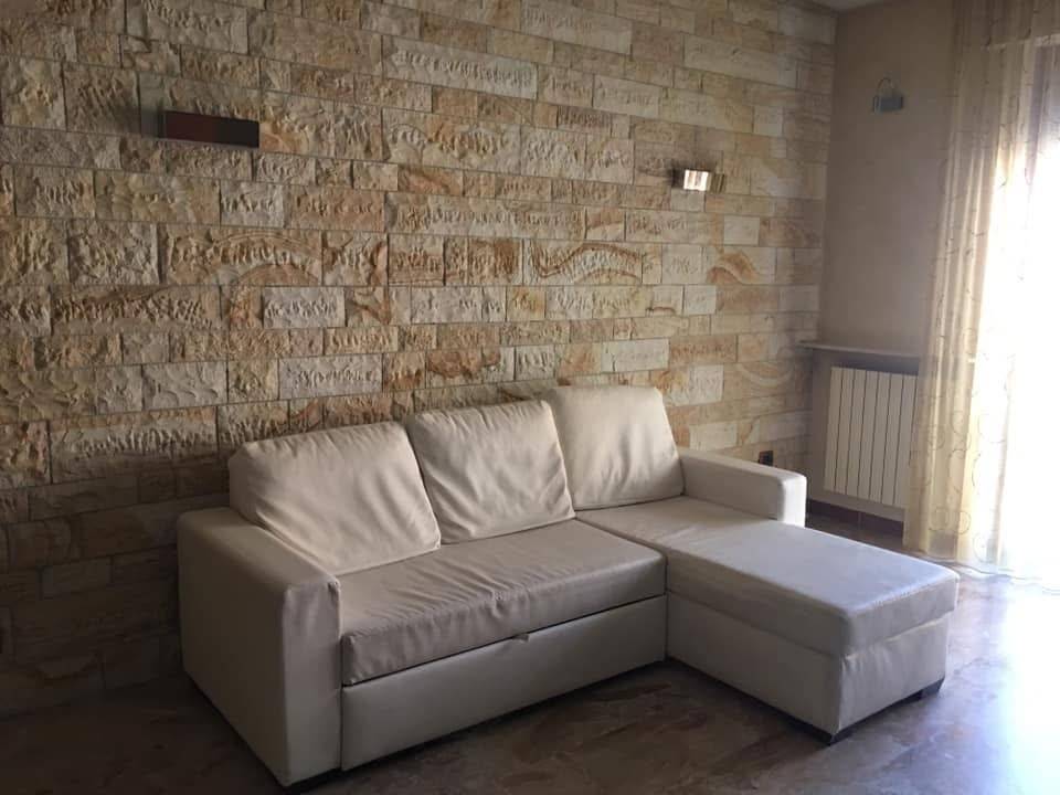 intera palazzina in vendita a Piacenza in zona Baia del Re