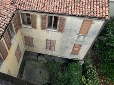 intera palazzina in vendita a Piacenza in zona Centro Storico