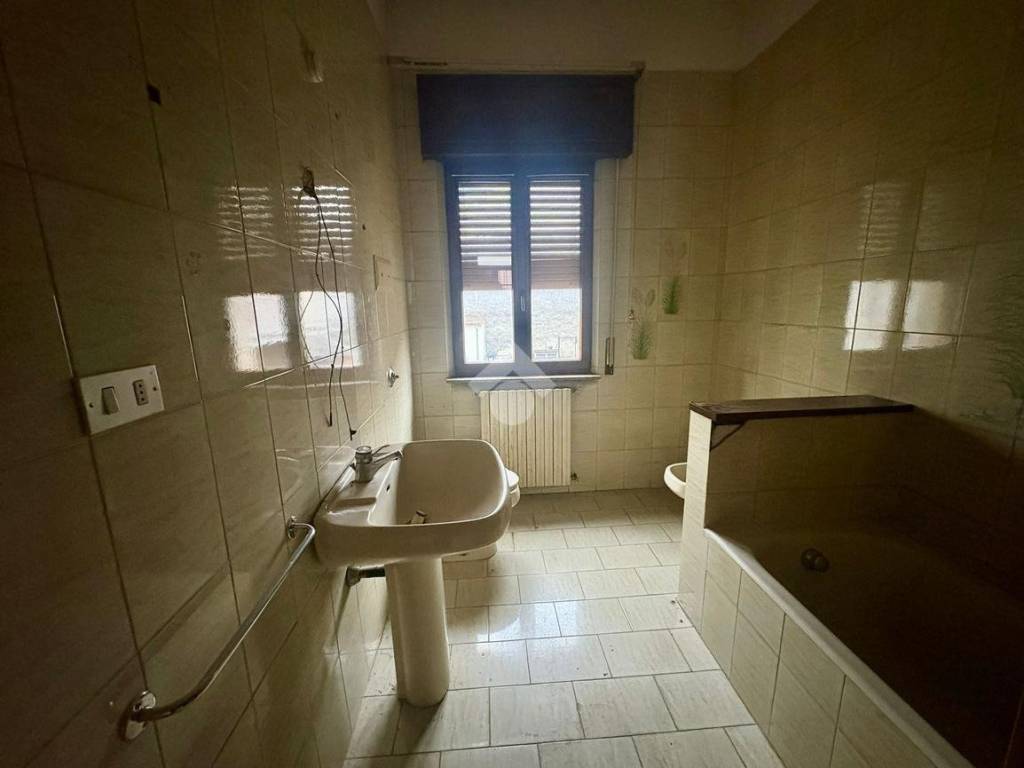 casa indipendente in vendita a Piacenza in zona Stadio