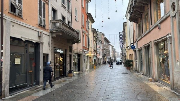 negozio in vendita a Piacenza