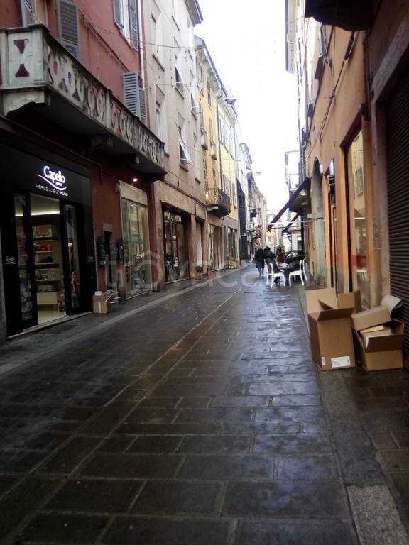 negozio in vendita a Piacenza in zona Centro Storico