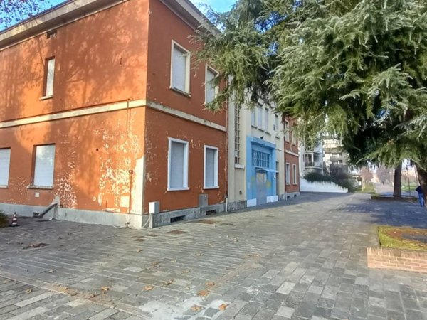 intera palazzina in vendita a Piacenza in zona Baia del Re