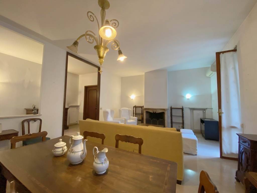 appartamento in vendita a Piacenza in zona Centro Storico