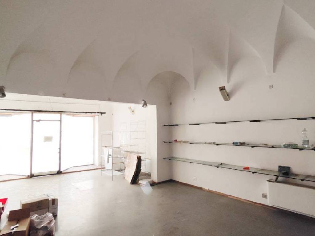 negozio in vendita a Piacenza in zona Centro Storico