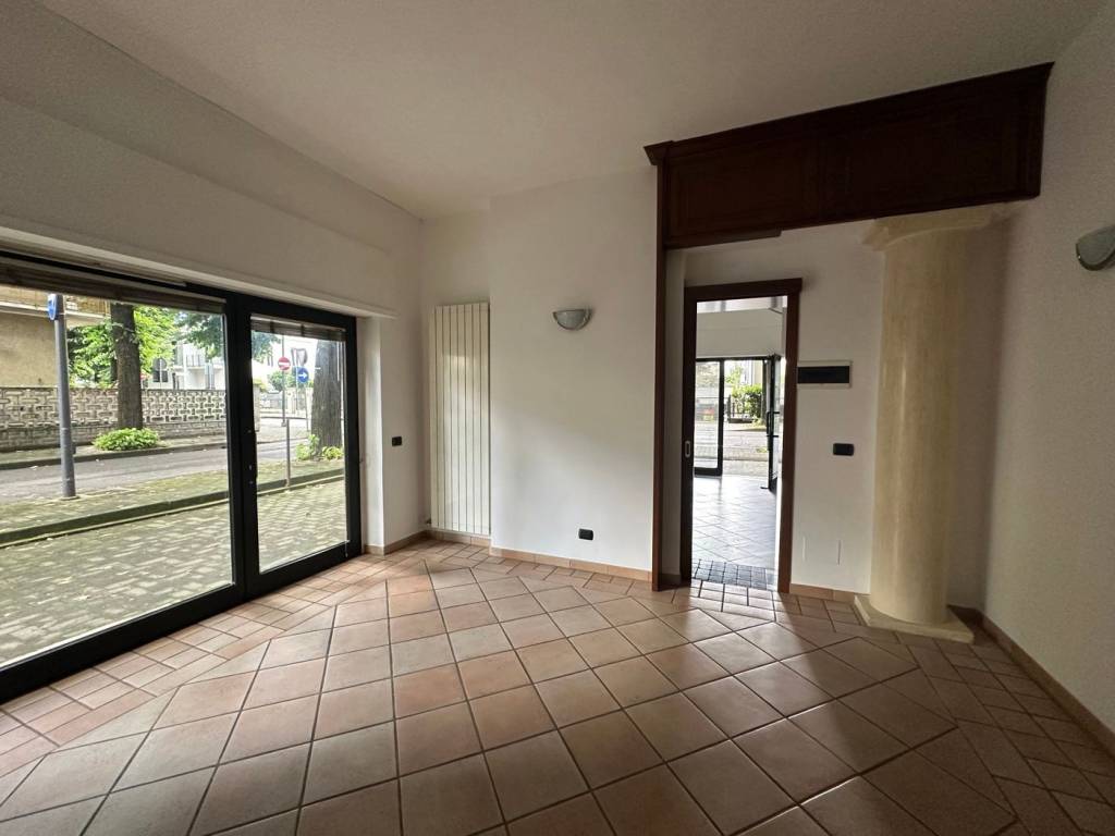 ufficio in vendita a Piacenza in zona Belvedere / Quartiere Duemila