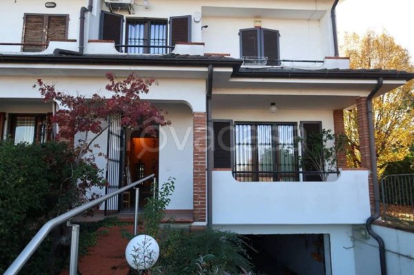 casa indipendente in vendita a Piacenza in zona Mucinasso