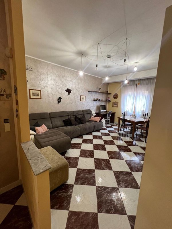 appartamento in vendita a Piacenza in zona Barriera Genova