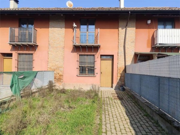 casa indipendente in vendita a Piacenza in zona Baia del Re