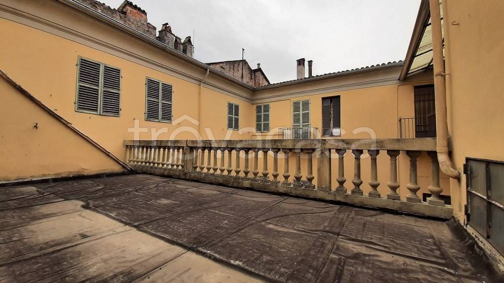 negozio in vendita a Piacenza in zona Centro Storico