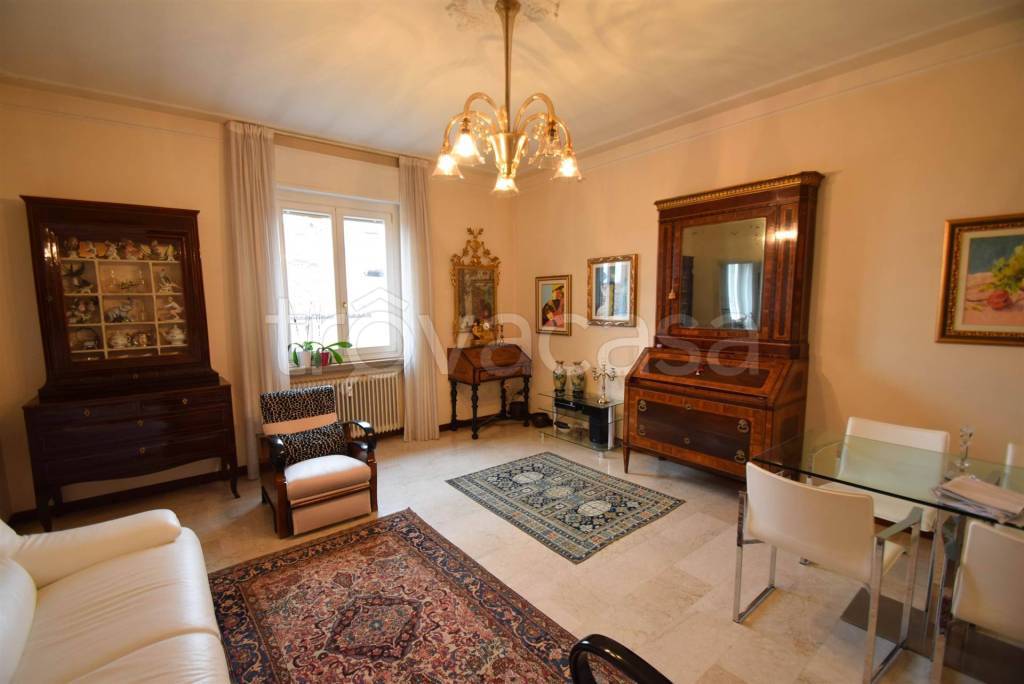 appartamento in vendita a Piacenza in zona Centro Storico