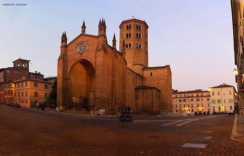negozio in vendita a Piacenza in zona Centro Storico