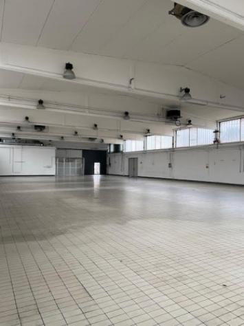locale commerciale in vendita a Piacenza