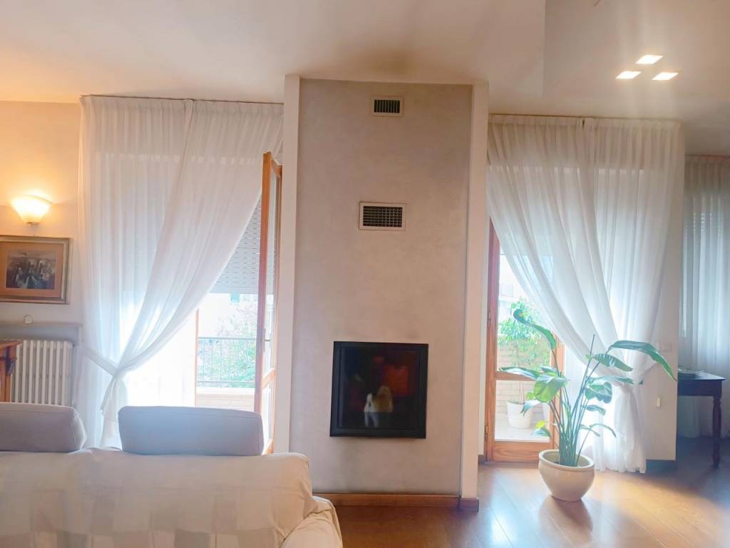 casa indipendente in vendita a Piacenza in zona Stadio