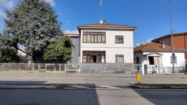 casa indipendente in vendita a Piacenza in zona Stadio