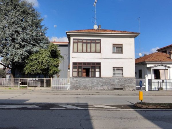casa indipendente in vendita a Piacenza in zona Stadio