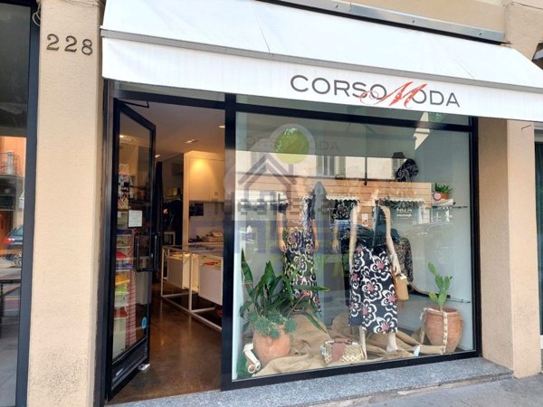 negozio in vendita a Piacenza in zona Centro Storico