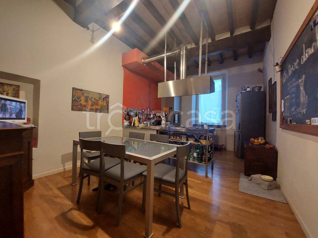 casa indipendente in vendita a Piacenza in zona Centro Storico