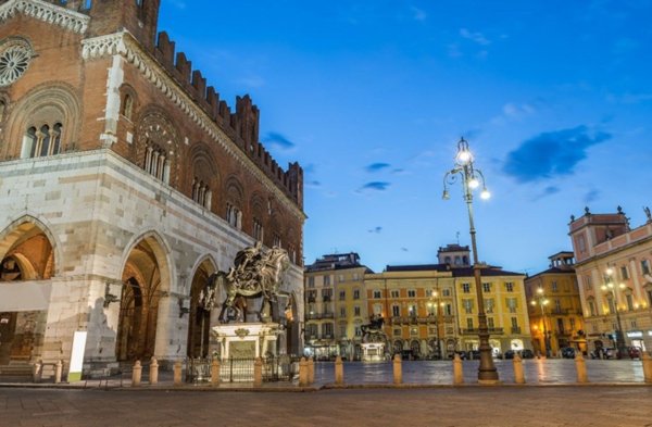 appartamento in vendita a Piacenza