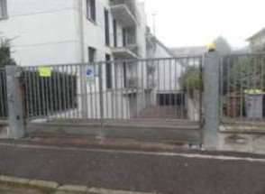 casa indipendente in vendita a Piacenza