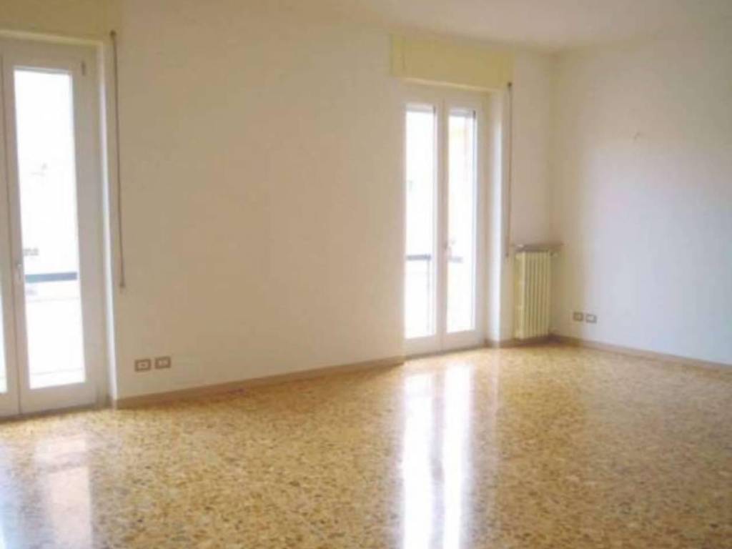 appartamento in vendita a Piacenza in zona Infrangibile