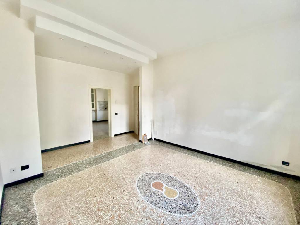 casa indipendente in vendita a Piacenza in zona Infrangibile