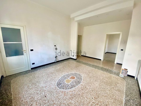 casa indipendente in vendita a Piacenza in zona Infrangibile