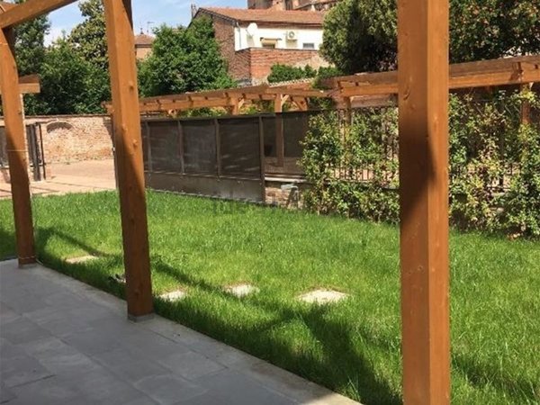 casa semindipendente in vendita a Piacenza