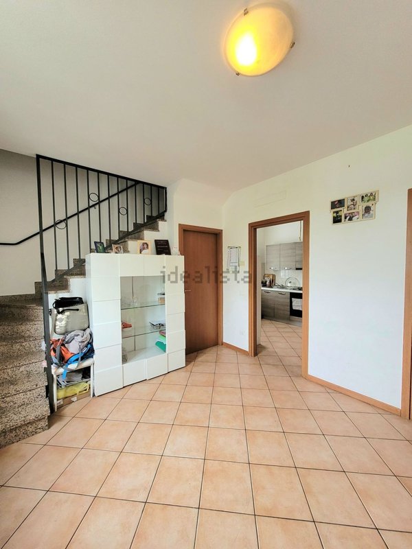 casa indipendente in vendita a Piacenza in zona Montale