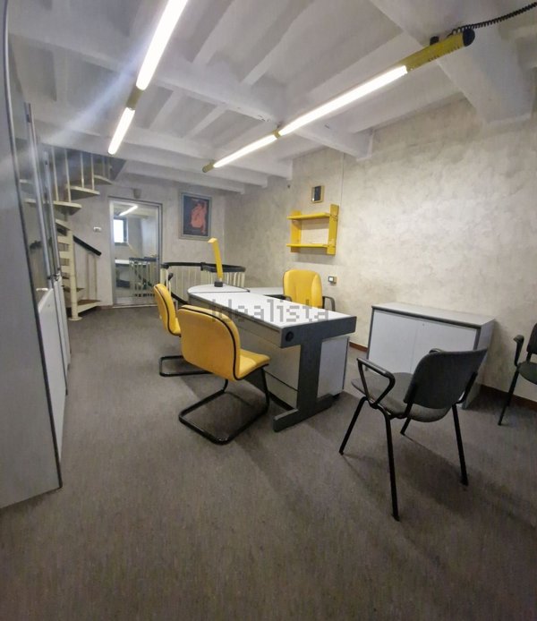 casa indipendente in vendita a Piacenza in zona Centro Storico