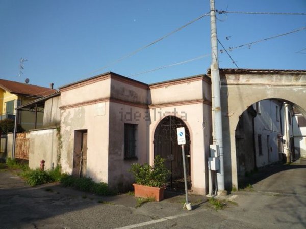 appartamento in vendita a Piacenza in zona Roncaglia / Fossadello