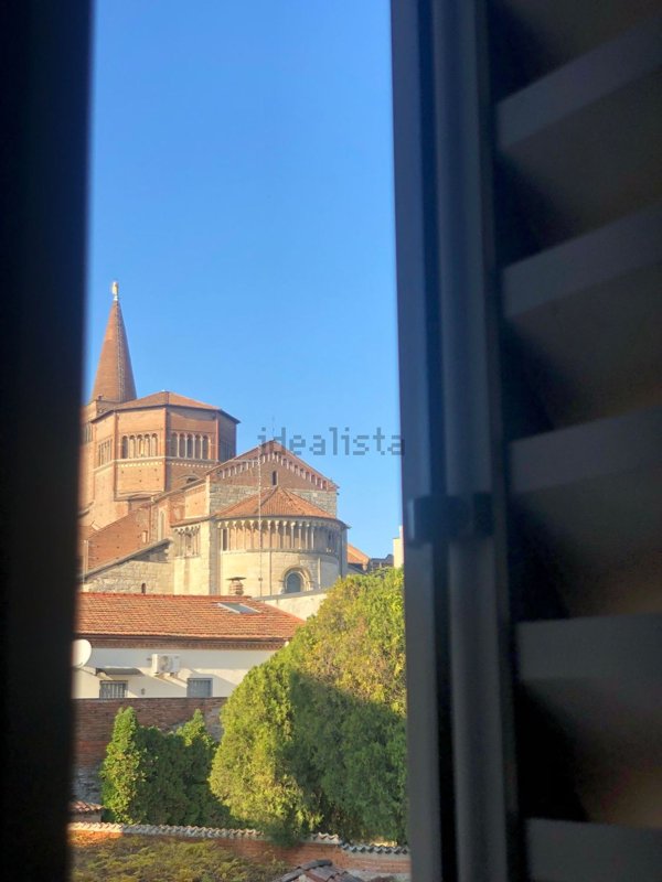 casa indipendente in vendita a Piacenza in zona Centro Storico