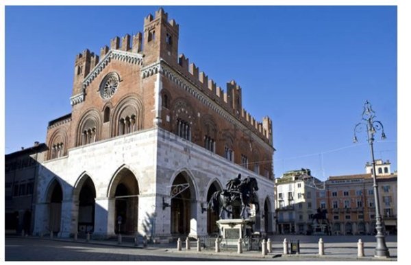 negozio in vendita a Piacenza in zona Centro Storico