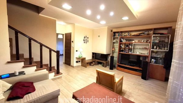casa indipendente in vendita a Piacenza in zona Sant'Antonio a Trebbia