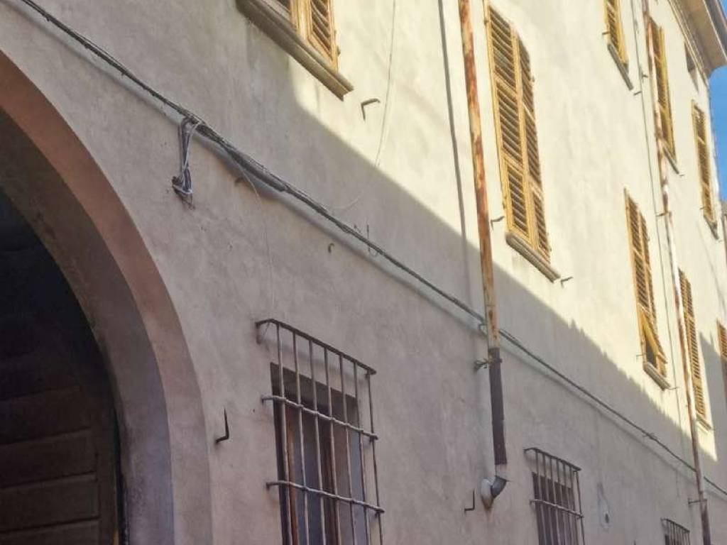 intera palazzina in vendita a Piacenza in zona Centro Storico