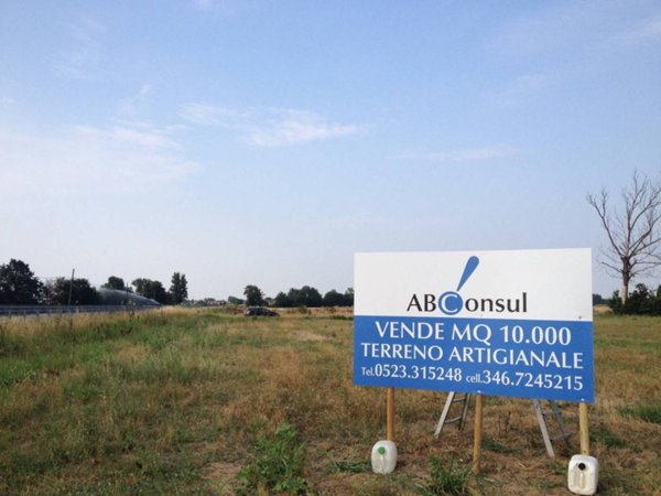 terreno edificabile in vendita a Piacenza in zona Borghetto